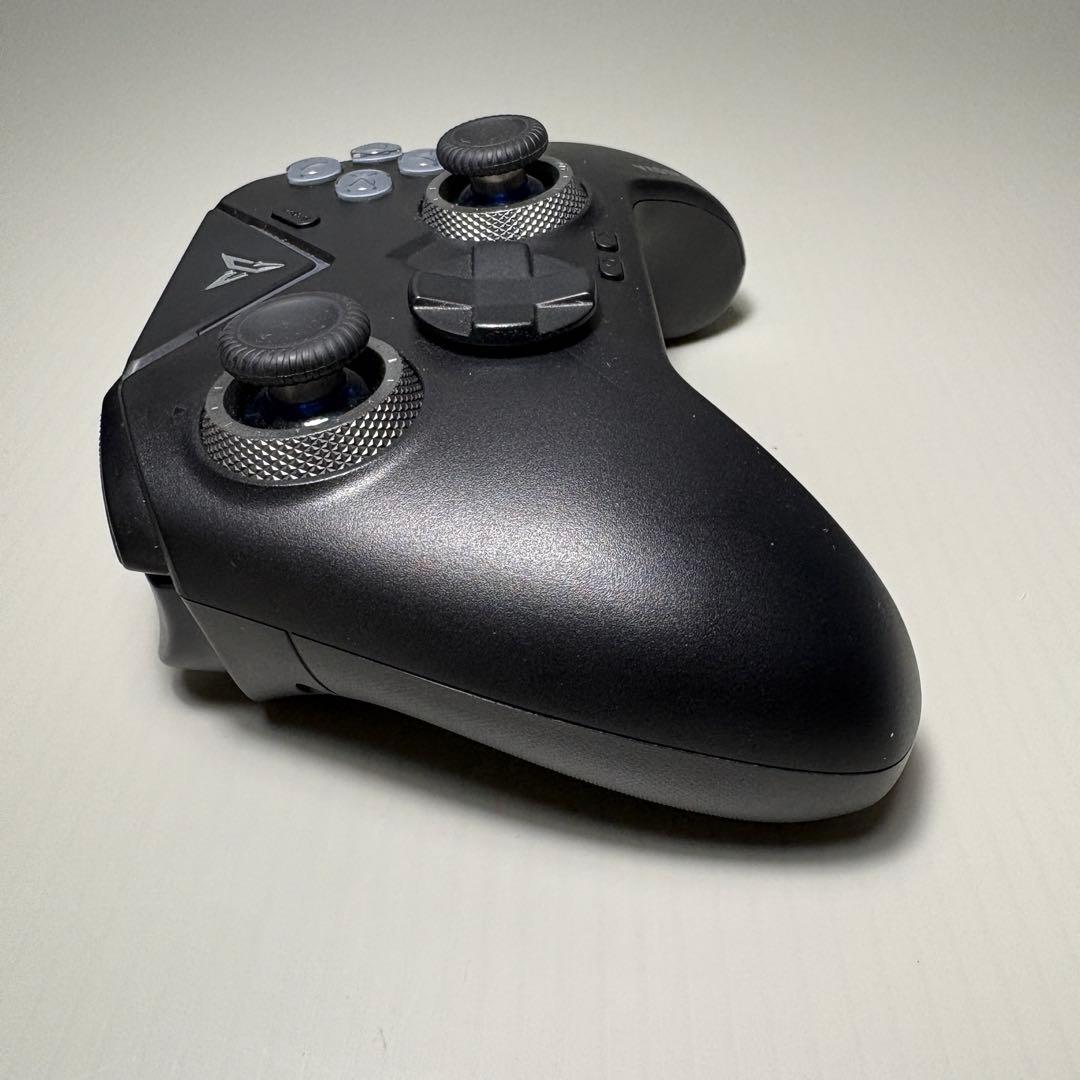 FLYDIGI VADER 4 Pro コントローラー