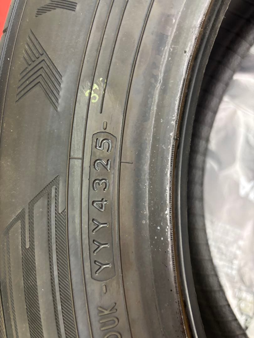 新品未使用YOKOHAMA BluEarth-XT 195/60R17 90H