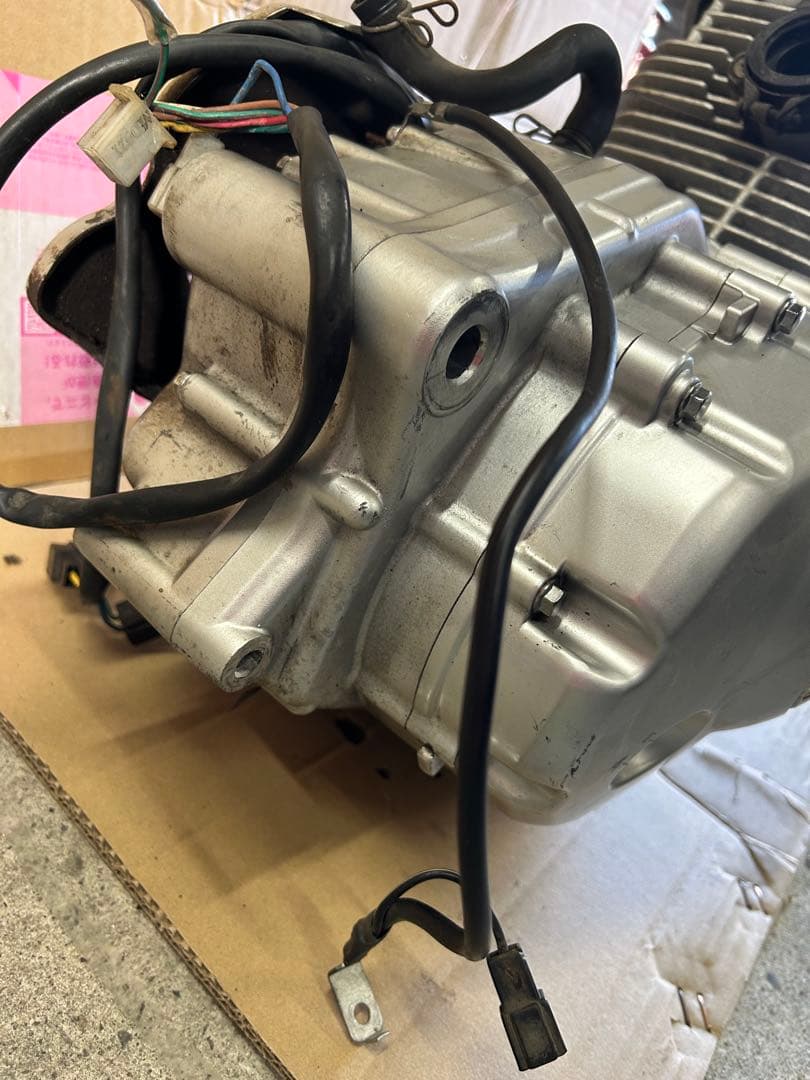 スズキ GZ125HS エンジン本体 実働車外し LC6PCJG32A 中古