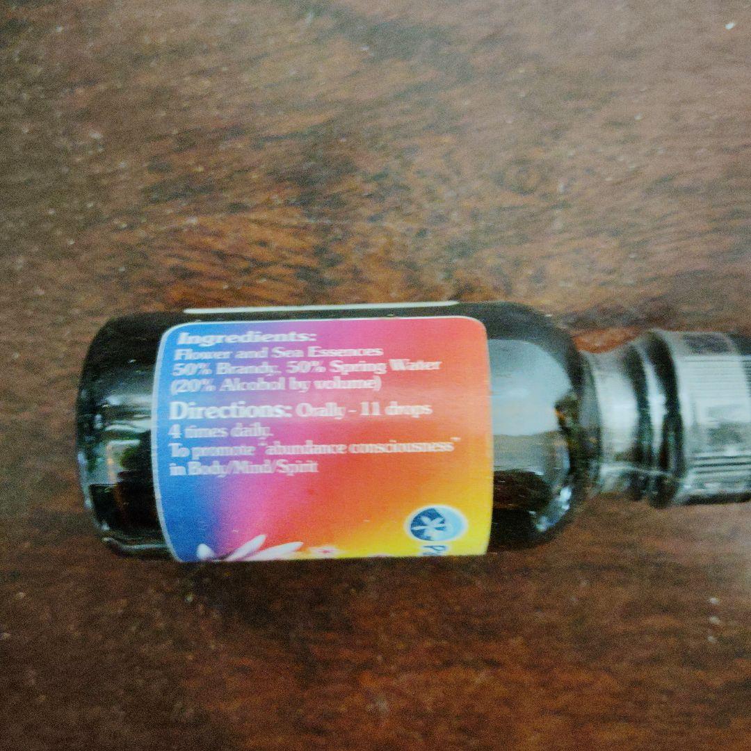 エッセンシャルオイル Pacific Essences Abundance mee x eery