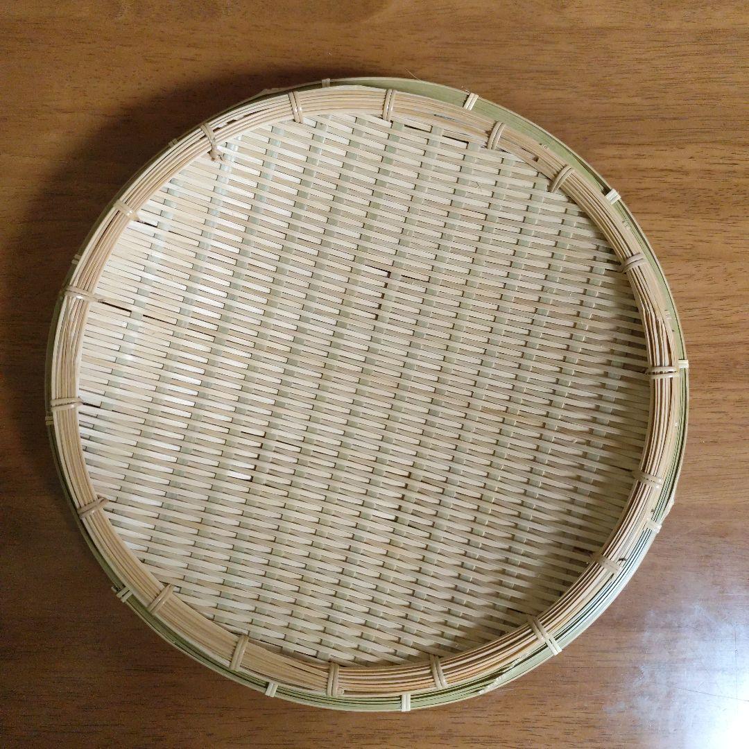 「竹虎　磨き当縁ざる（大）2つ」と「藤倉商店　青ざる33cm1つ」のセット