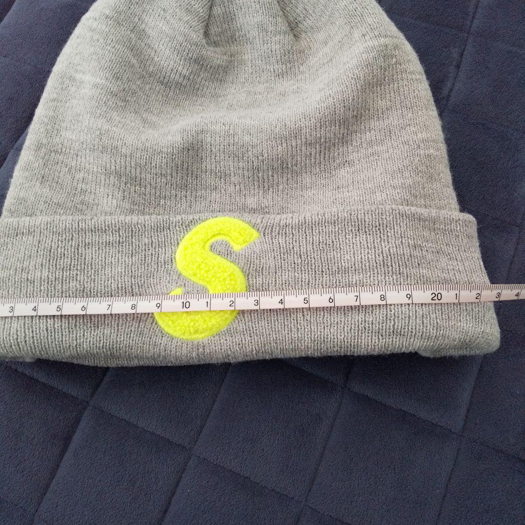 か*い様 Supreme超希少ネオンSロゴビーニーです！