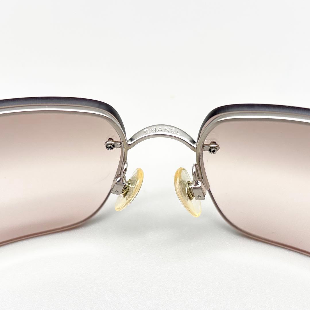 小物 CHANEL Rimless y2k Jeweled Sunglasses