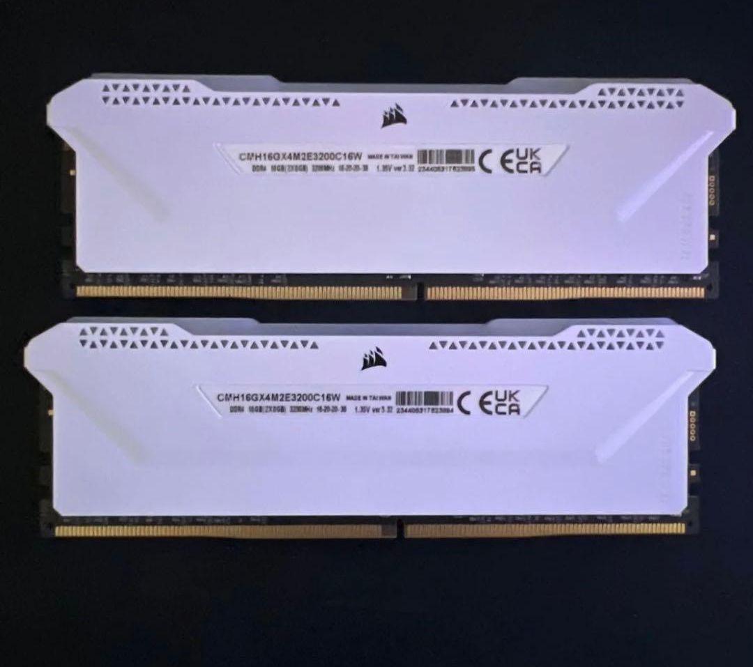 Corsair Vengeance 16GB DDR4 3200MHz ホワイト