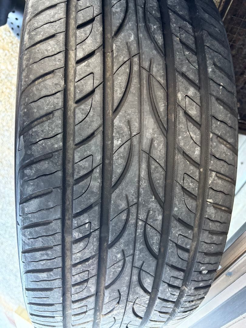 ヨコハマタイヤ　245/40r19 中古　4本