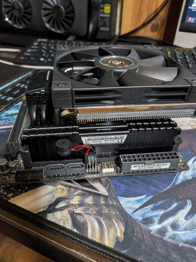 ROG Strix マザーボード ATX RGB対応