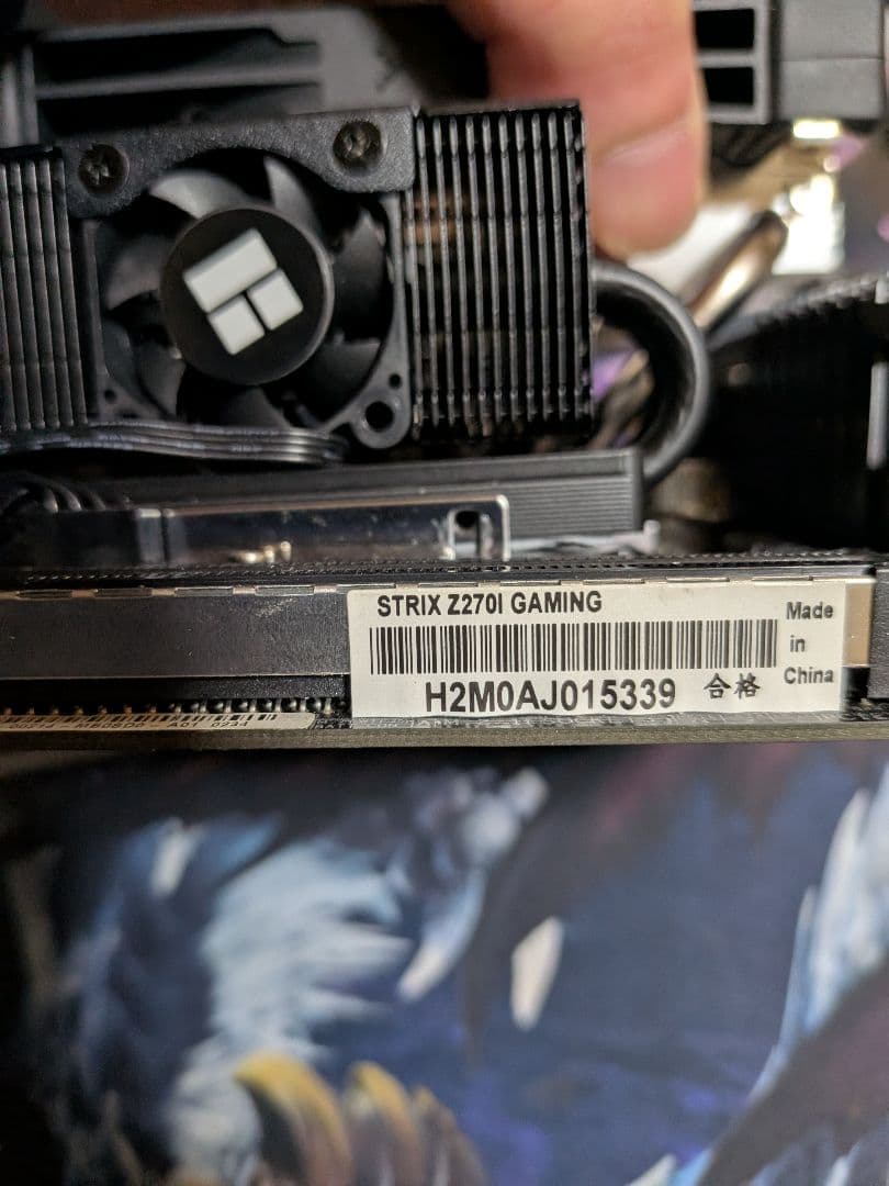 ROG Strix マザーボード ATX RGB対応
