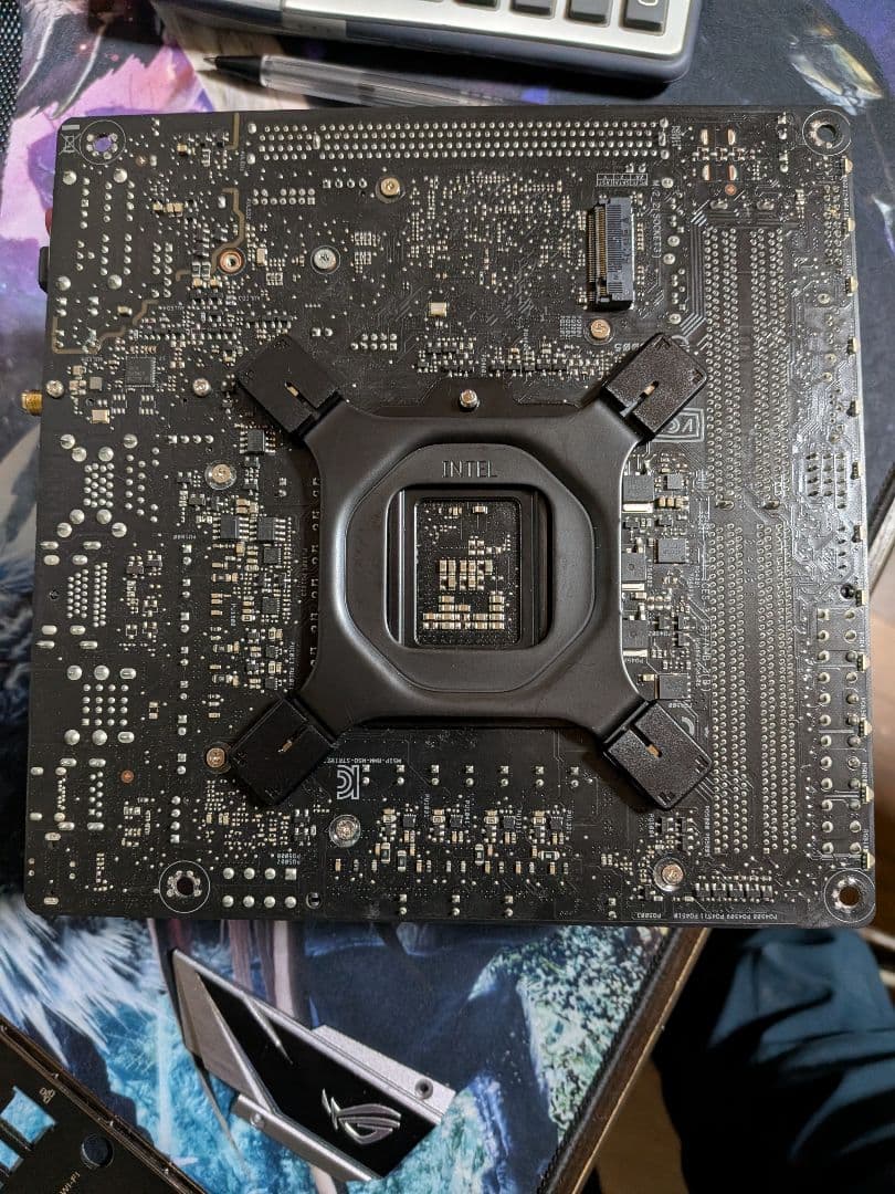 ROG Strix マザーボード ATX RGB対応