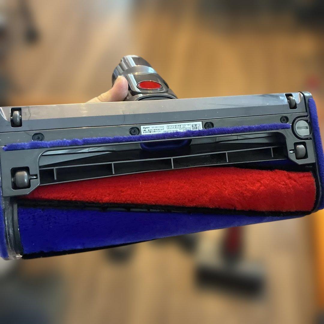 Dyson v10スティッククリーナー 本体 各種アタッチメント付き