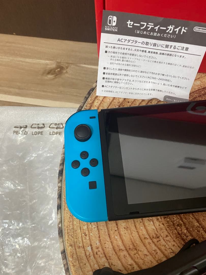 Nintendo Switch ニンテンドースイッチ本体　ネオン ①