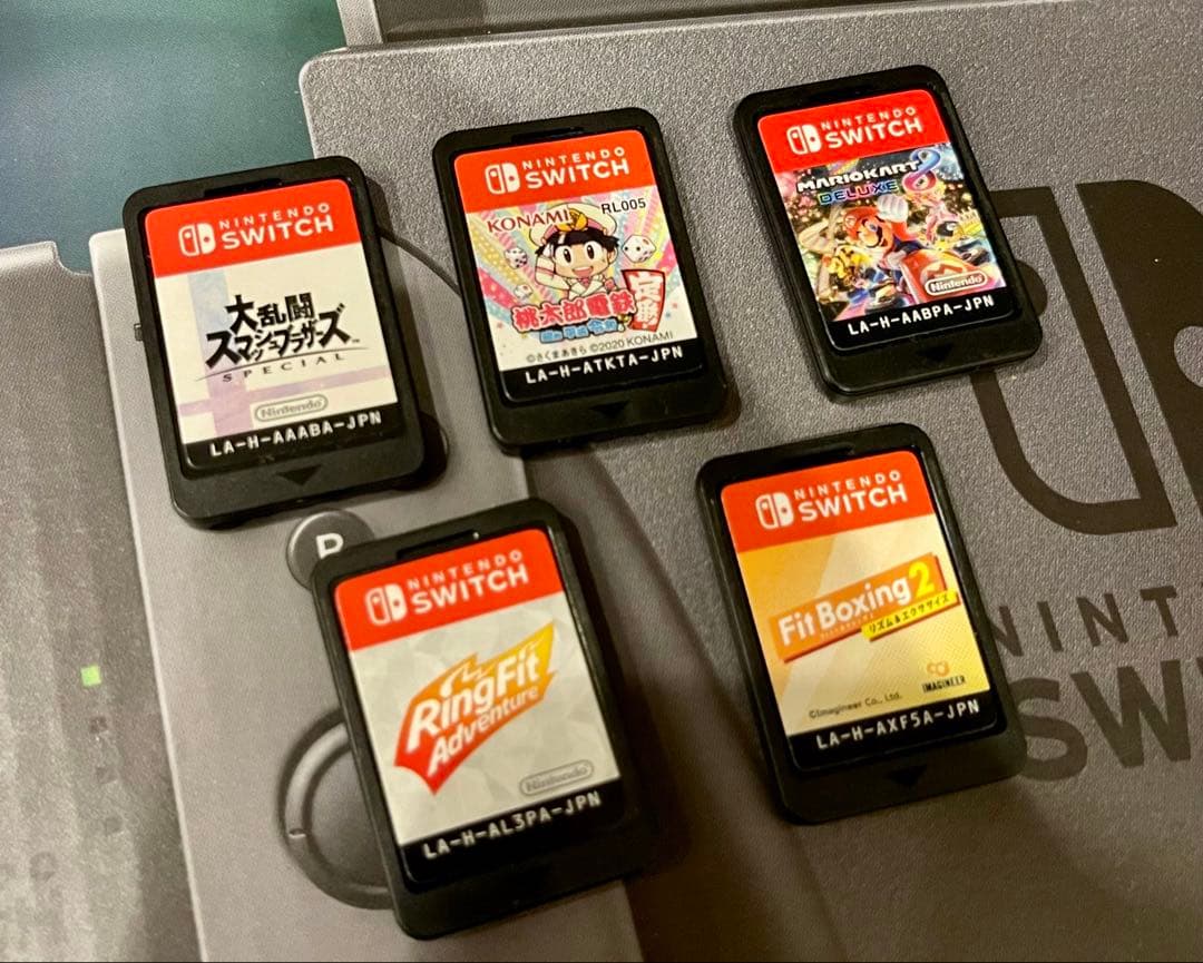【美品】Nintendo Switch本体＋人気ソフト5本＋リングコン＋ケース
