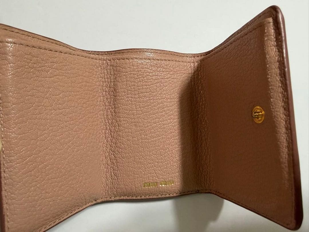 MIU MIU 三つ折り財布 ピンク