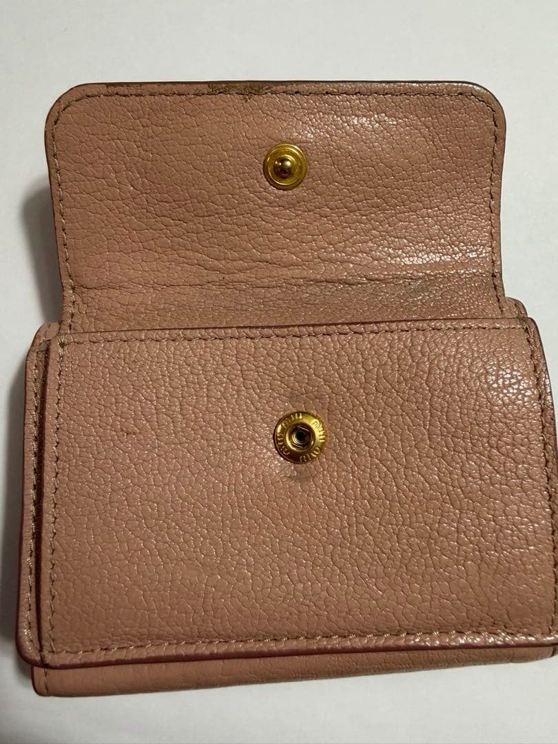 MIU MIU 三つ折り財布 ピンク