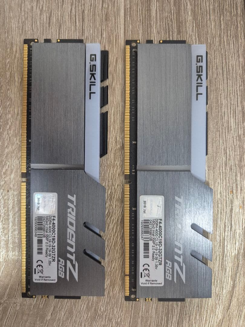 メモリー G.Skill Trident Z RGB DDR4 32GB 4000MHz