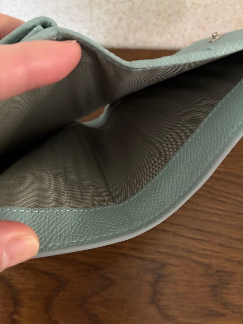FERRAGAMO 二つ折り財布 ラッキーチャーム