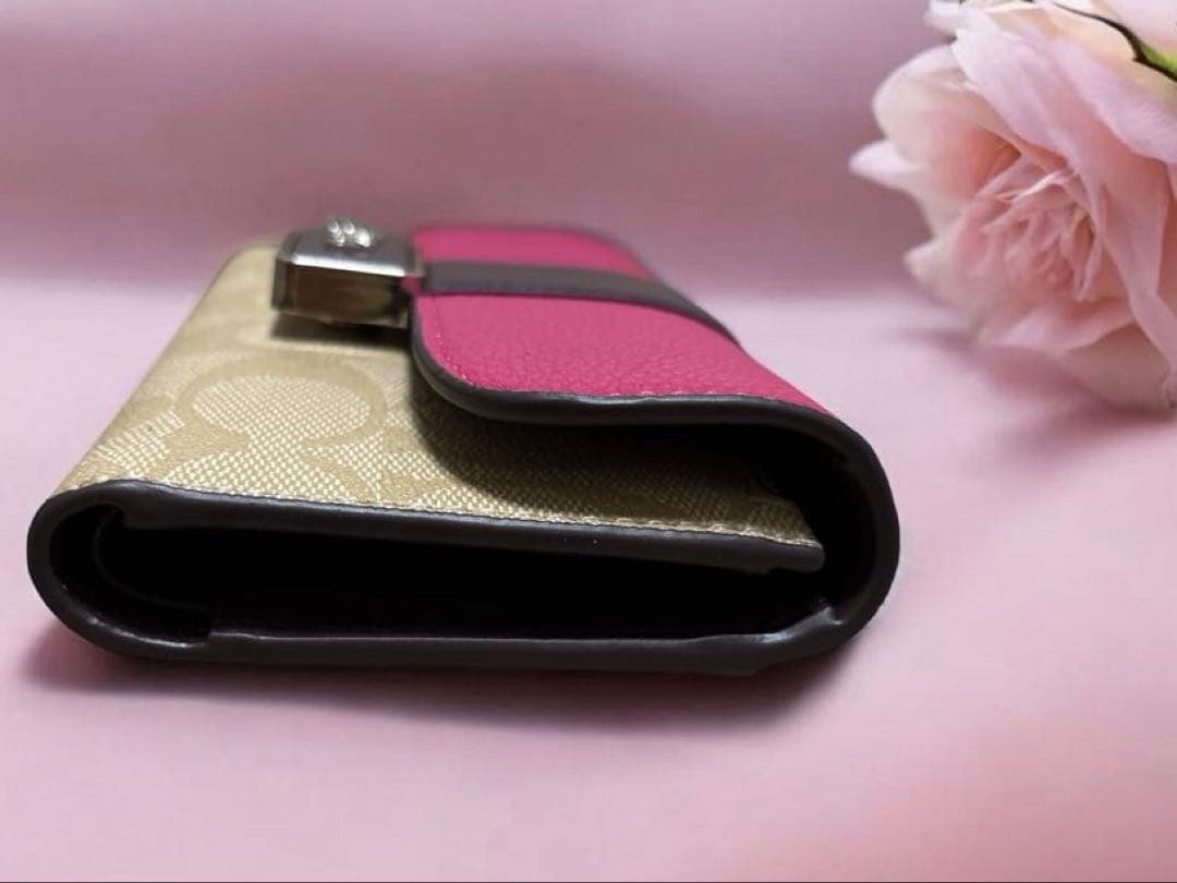 《新品》COACH 二つ折り財布ピンク/ベージュ新品