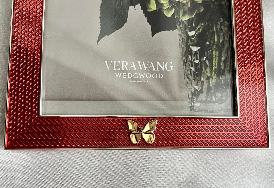 【未使用】Vera Wang Wedgewood フォトフレーム レッド