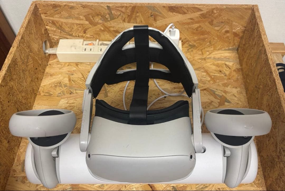 【回さん専用】 quest 2 ストラップ、充電ドック付き