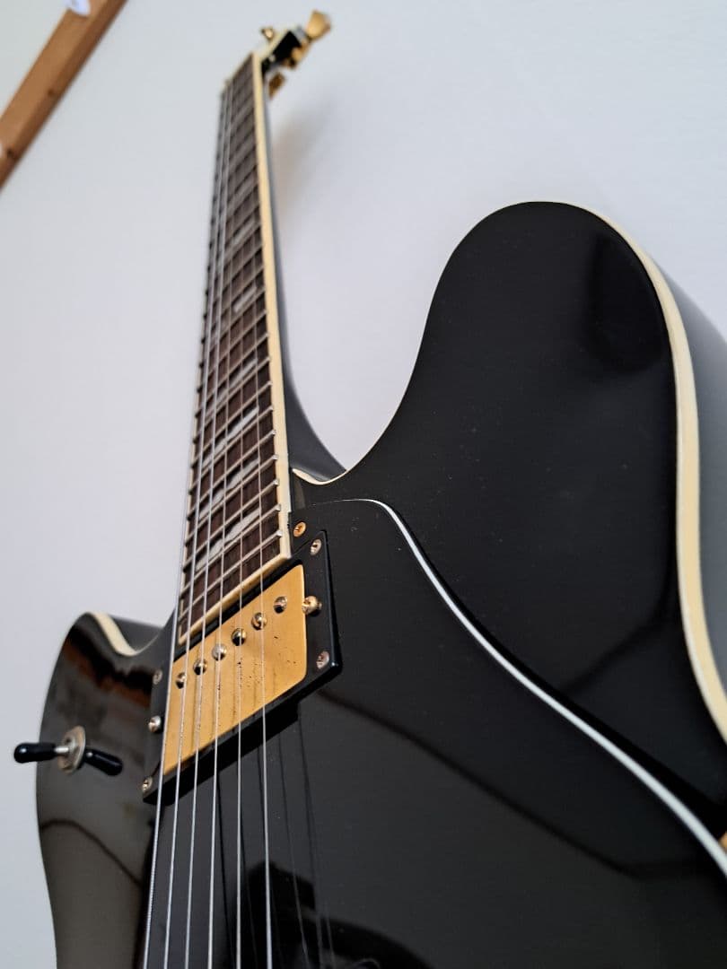 PEAVEY JF1EX セミアコ