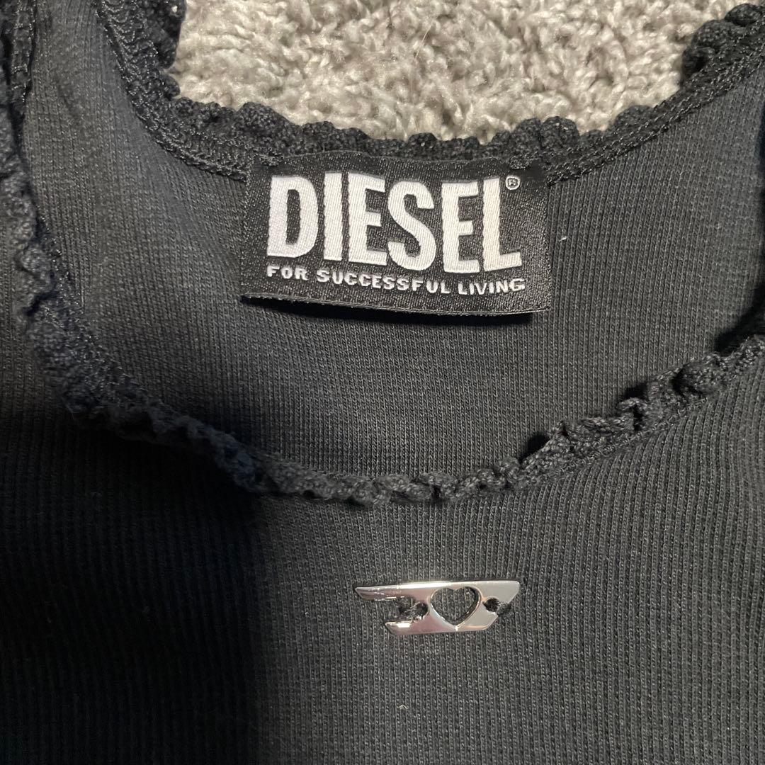 DIESEL ブラックキャミソール フリルヘム