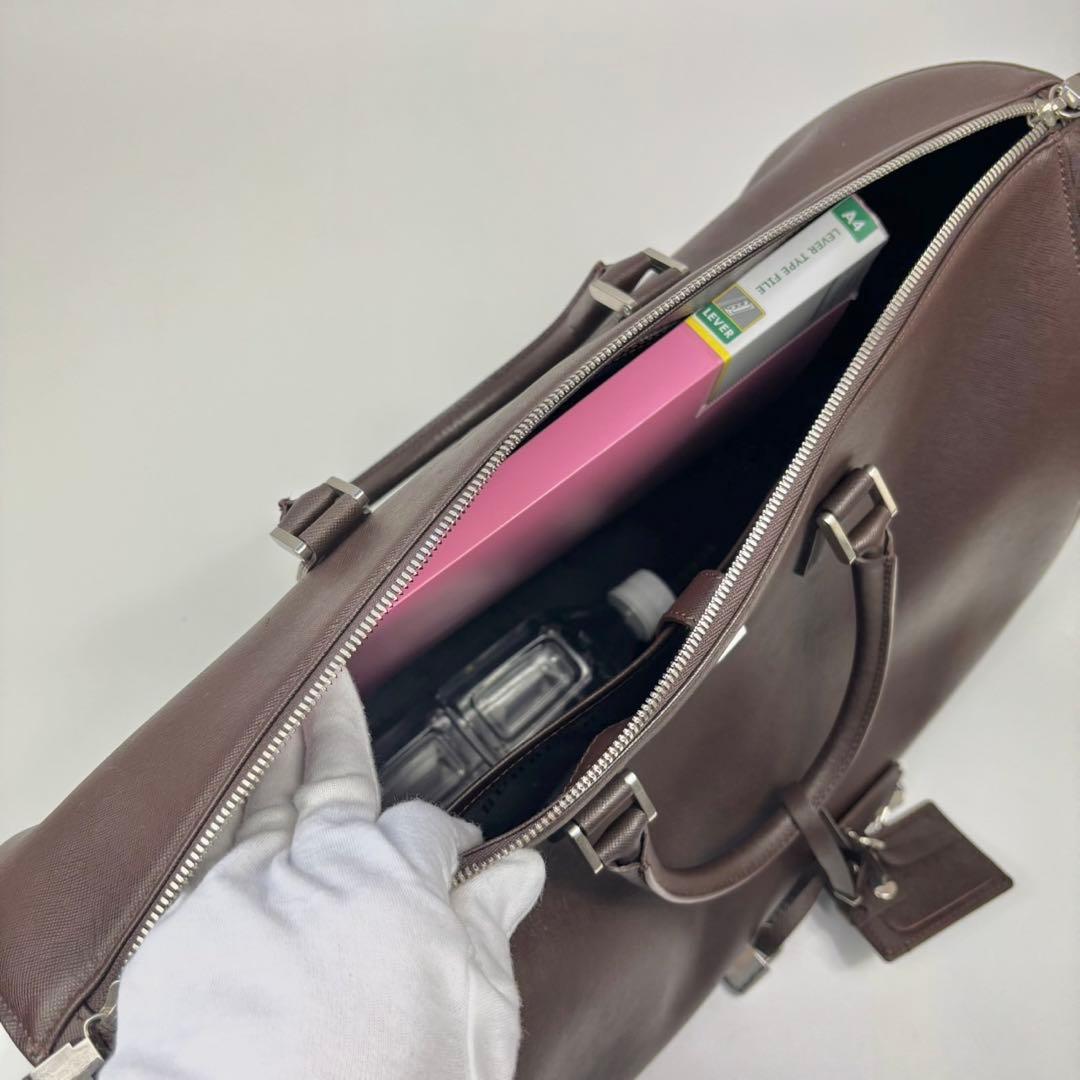 専用BURBERRY バーバリー ハンドバッグ レザー ブラック