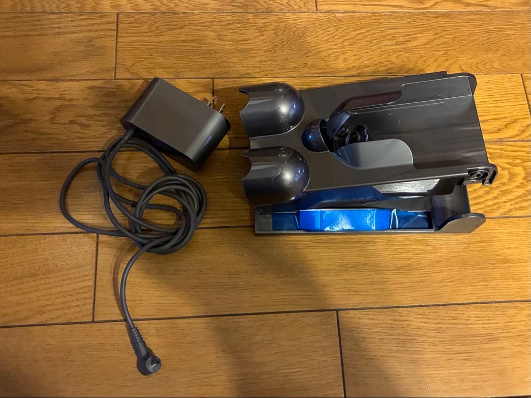 ダイソン　コードレス掃除機　SV18　⑥　2021年製　稼働時間：49分24秒