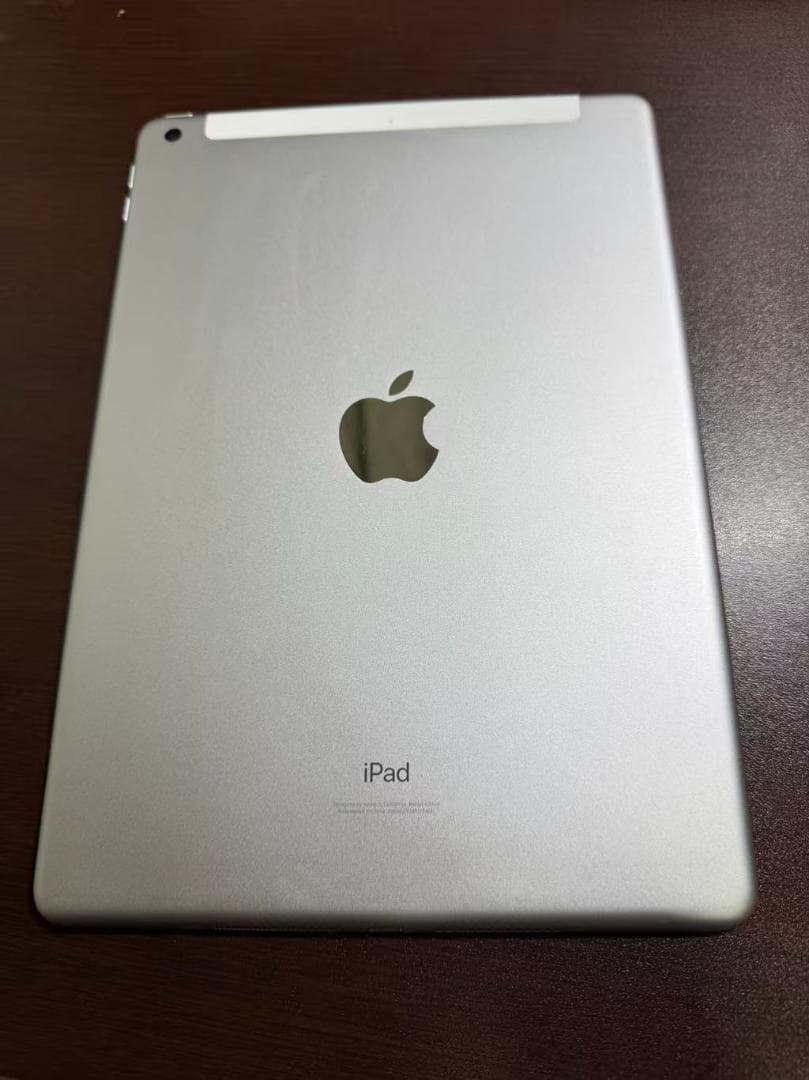 iPad 第9世代　256GB　シルバー　simフリー