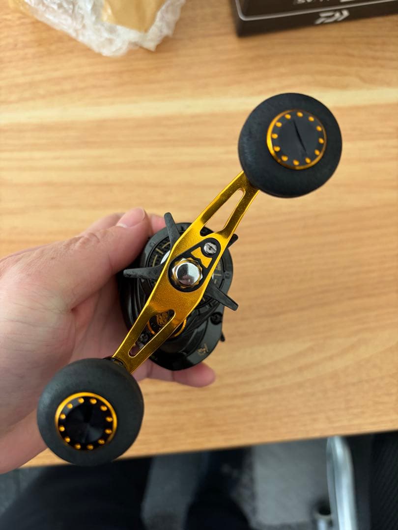 【アブ】ロキサーニパワーシューター　右巻