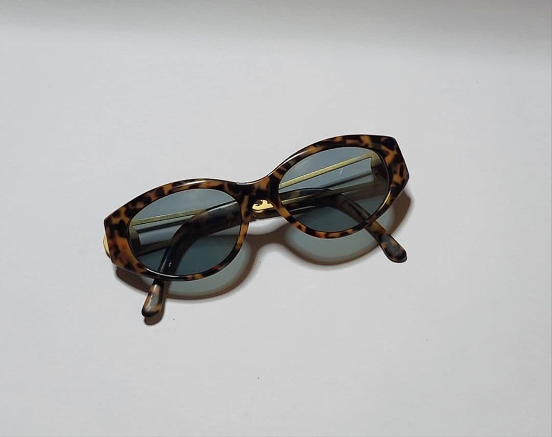 ◆FENDI　フェンディ◆金貨ロゴ付き　サングラス　べっ甲柄　男女兼用