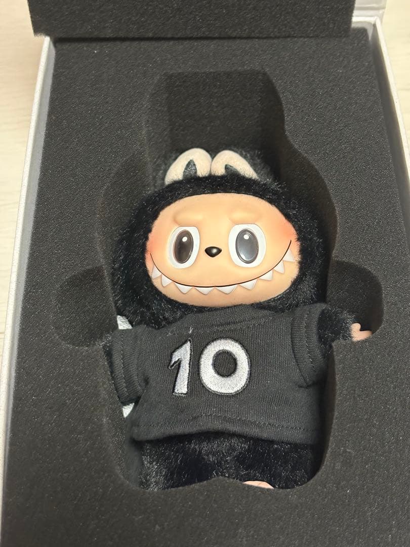 THE MONSTERS LABUBU 10周年記念展限定ラブブ