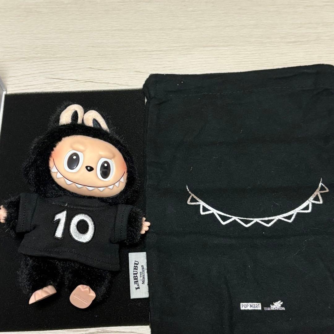 THE MONSTERS LABUBU 10周年記念展限定ラブブ