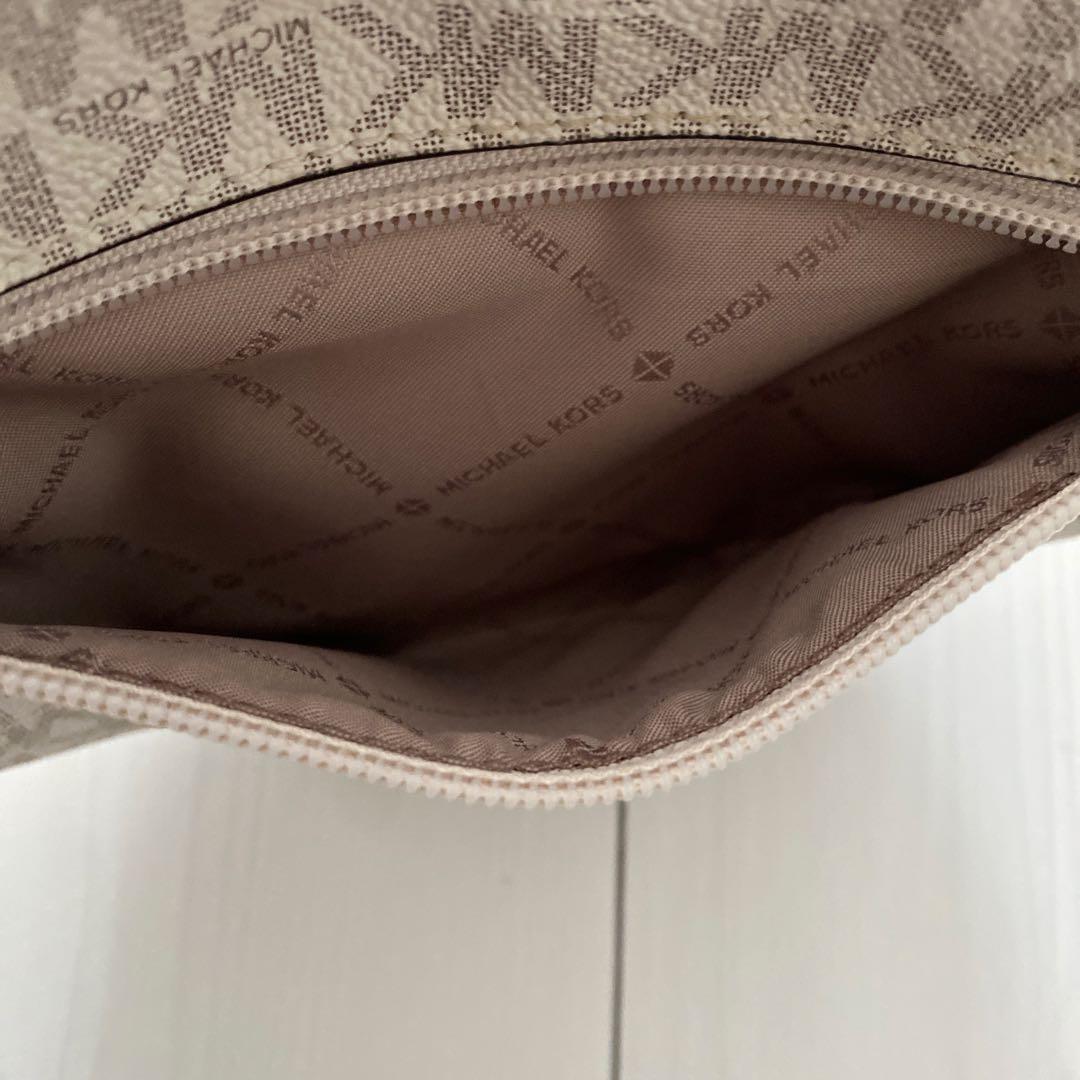 MICHAEL KORS ロゴ入りボディバッグ