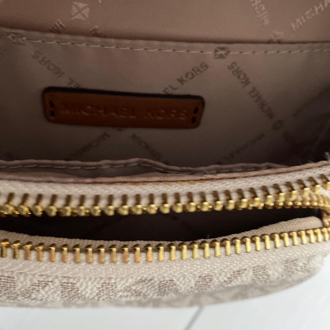 MICHAEL KORS ロゴ入りボディバッグ