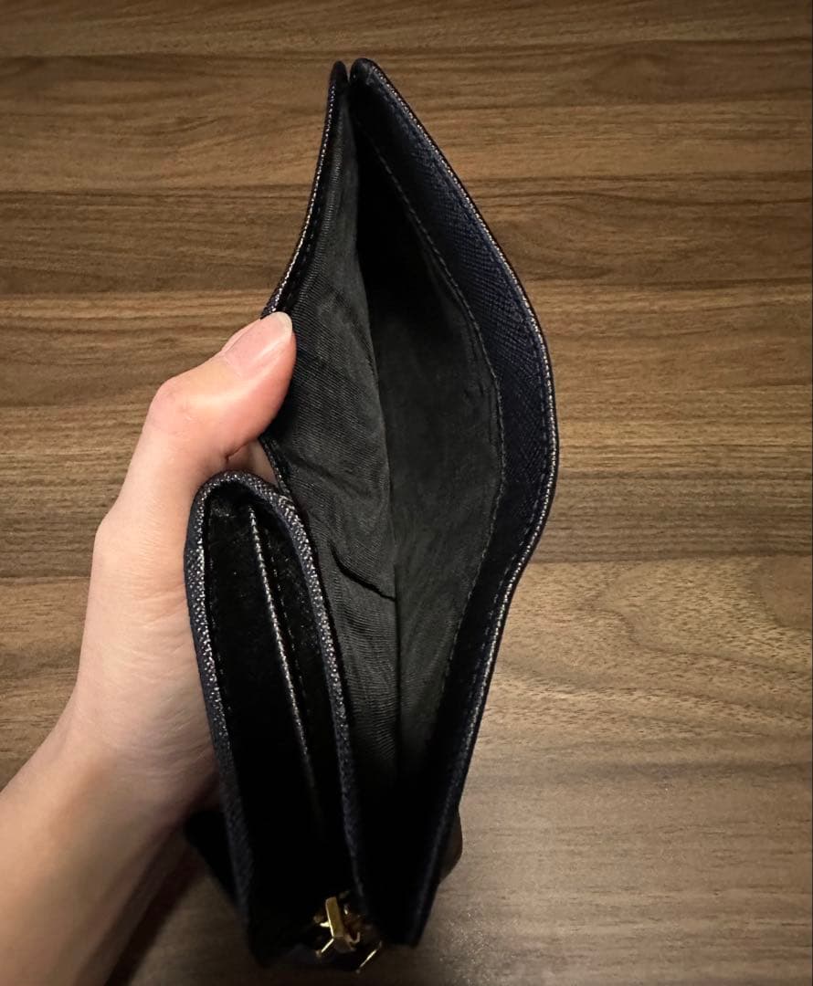 PRADA ポルターフィッコロランポ 二つ折り財布 黒