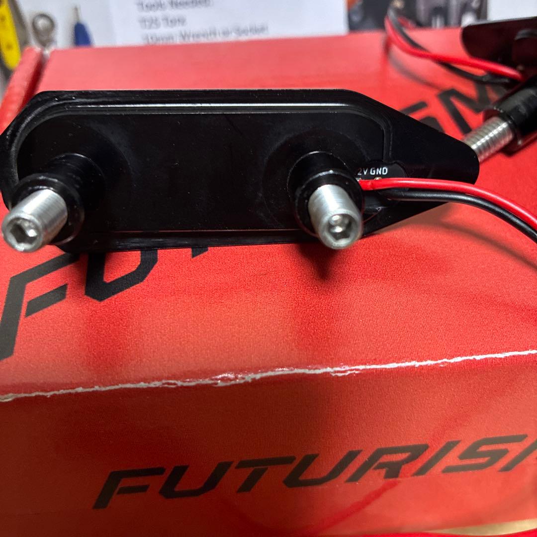 パーツ  FuturisMoto MIRROR BLOCK OFF