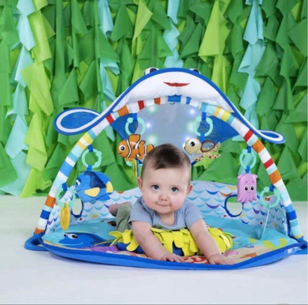 Disney Baby Finding Nemo アクティビティジム　ニモ