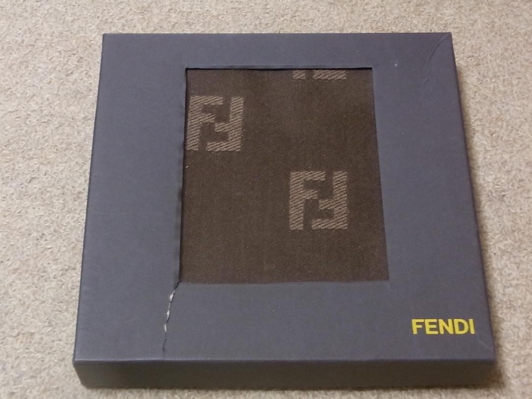 FENDI マフラー ウール100％ ズッカ柄 ロゴ ブラウン 新品 フェンディ