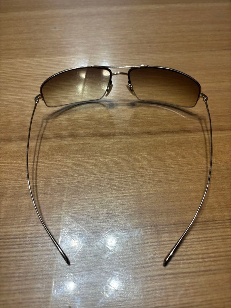 ブラウングラデーションレンズ サングラス