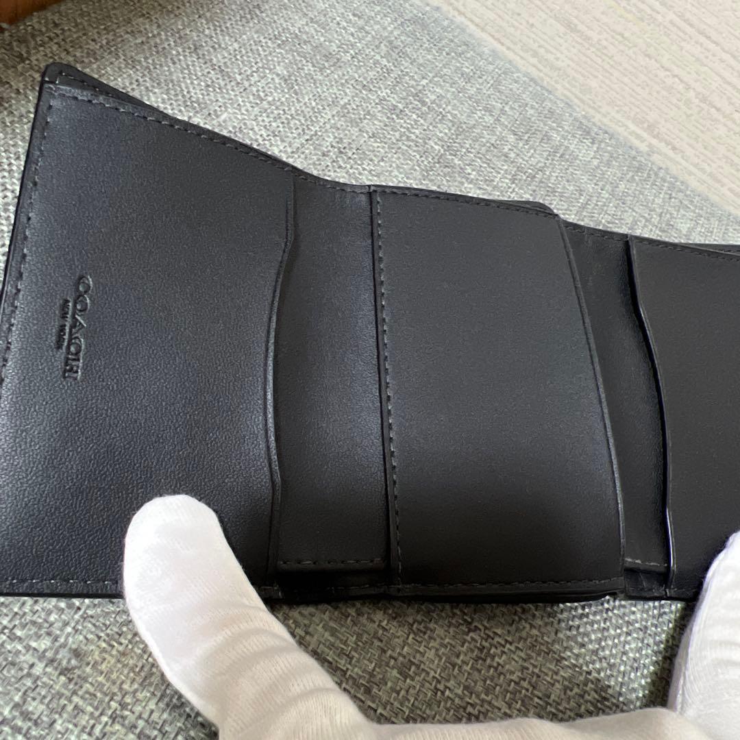 COACH スタッズ 三つ折り短財布 黒 シルバー 折りたたみ