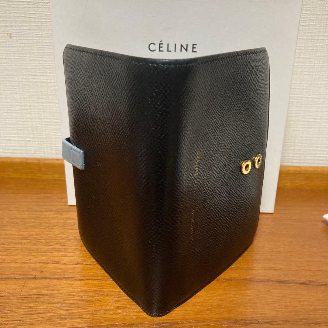 セリーヌCELINEミディアム ストラップウォレット財布バイカラー黒×ブルー