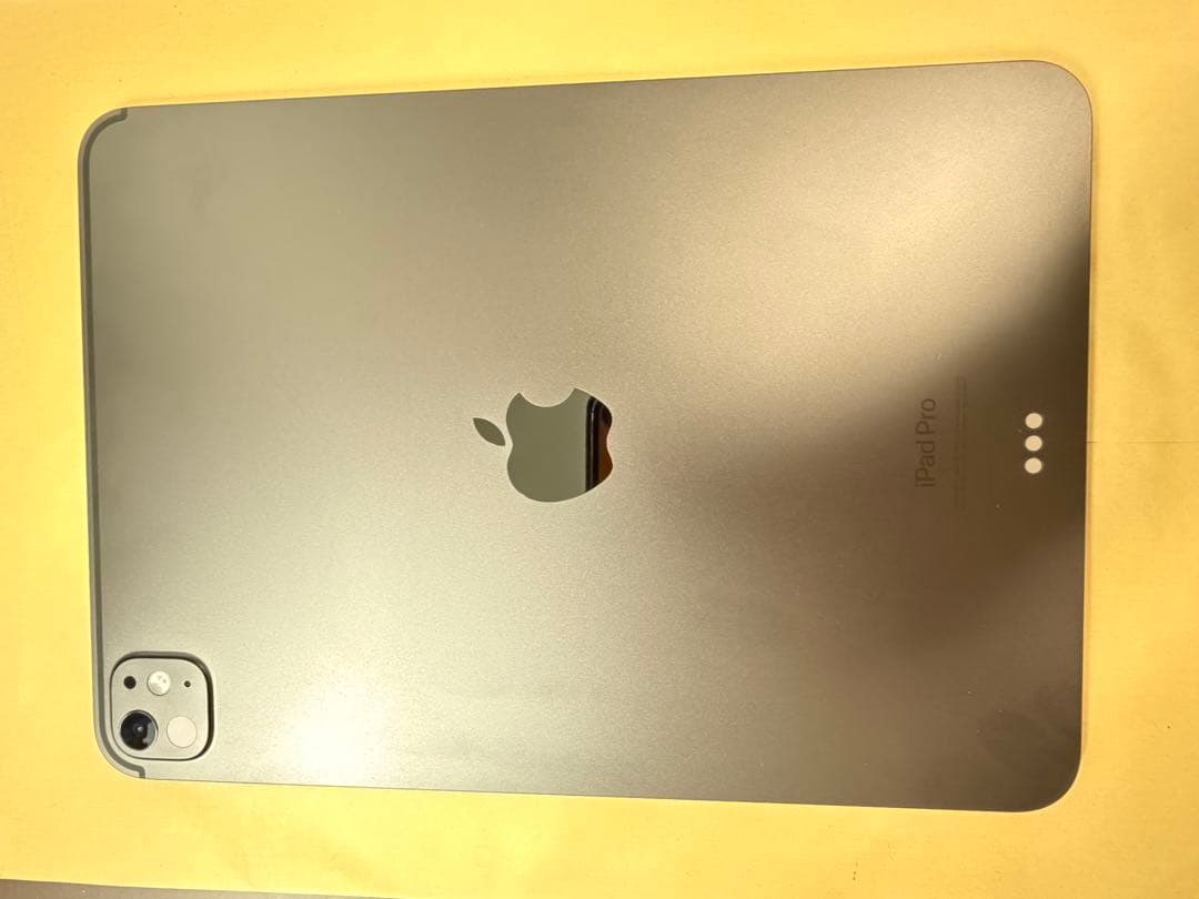ほぼ新品バッテリー100%iPad Pro11インチ M4 256GB wifi