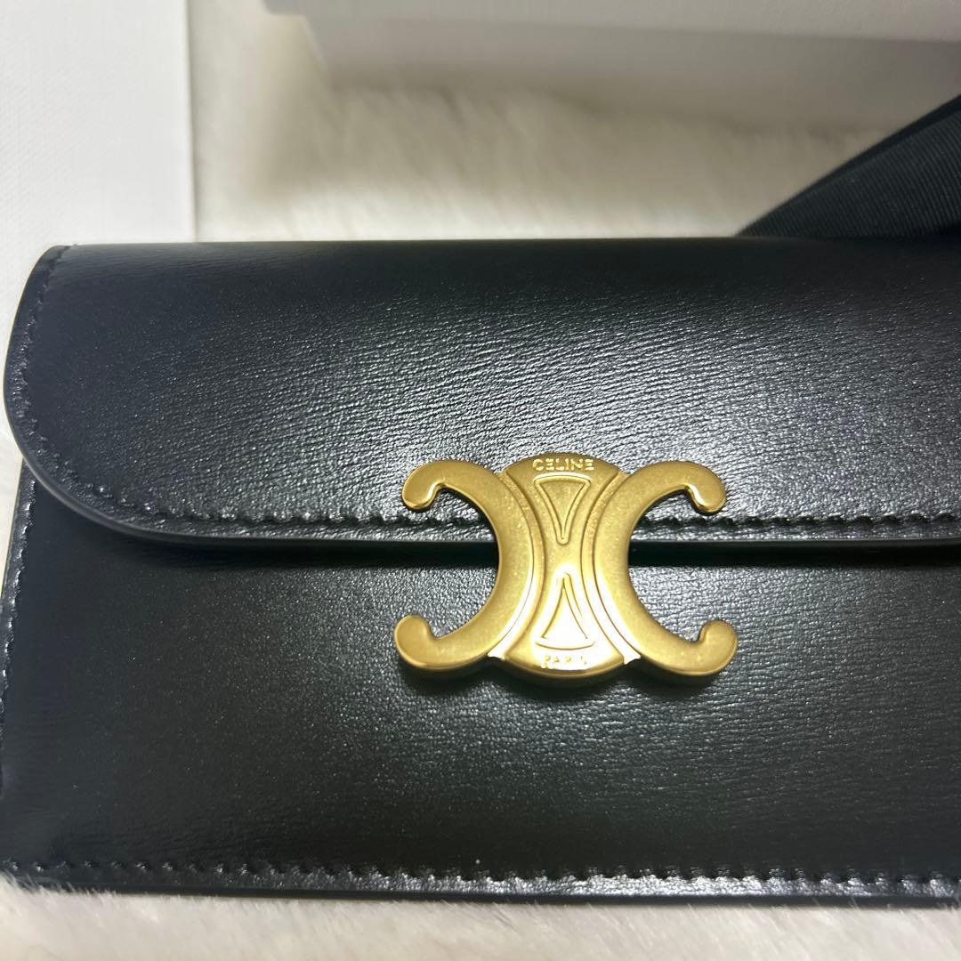 本日吉日❣️お値下げ最終 新品❣️CELINE ブラック 二つ折り財布
