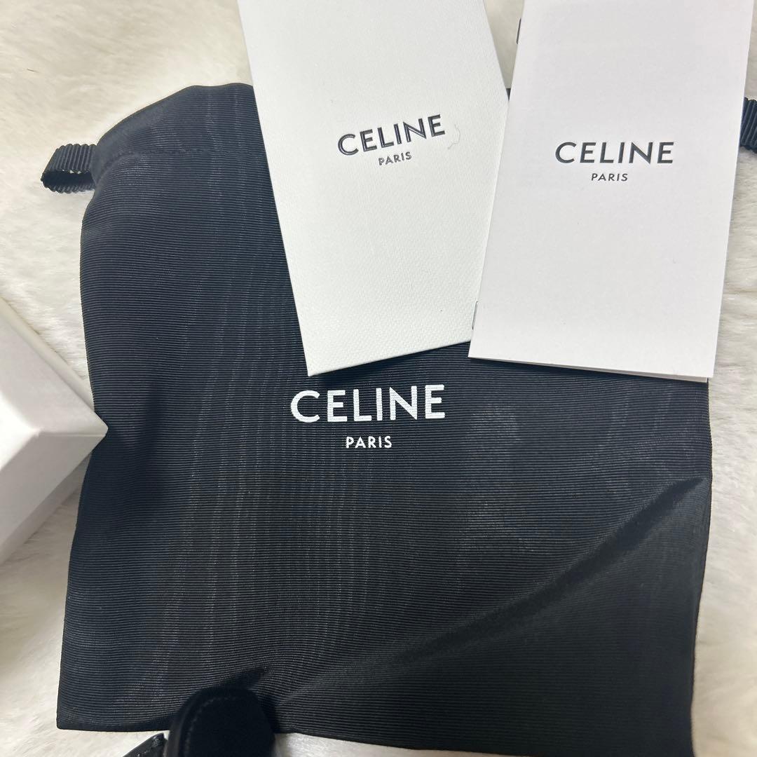 本日吉日❣️お値下げ最終 新品❣️CELINE ブラック 二つ折り財布