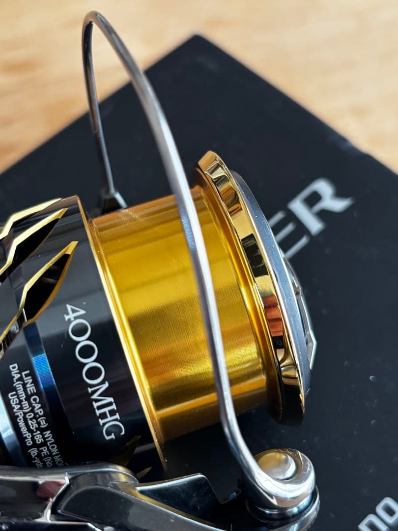 シマノ 20ツインパワー 4000MHG SHIMANO TWIN POWER