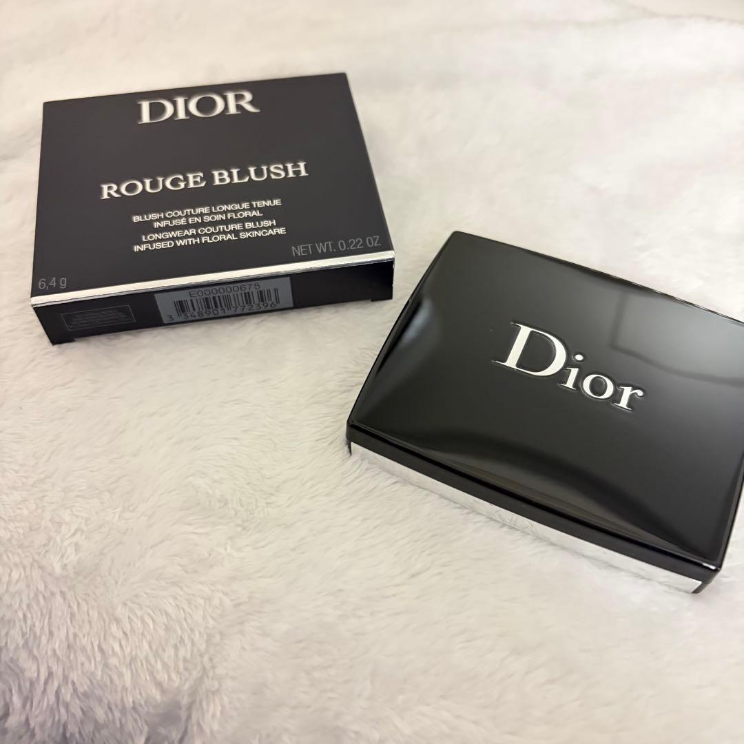 【限定】Dior Rouge Blush 732 ピーチ