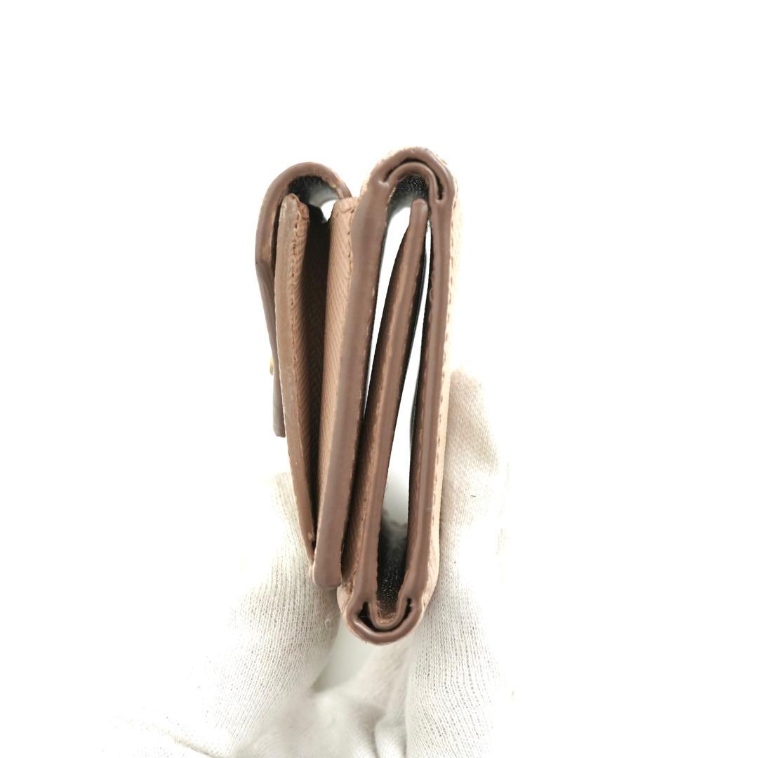 ✨未使用展示品・箱保証書付き✨　PRADA ミニ財布　サフィアーノレザー　レター