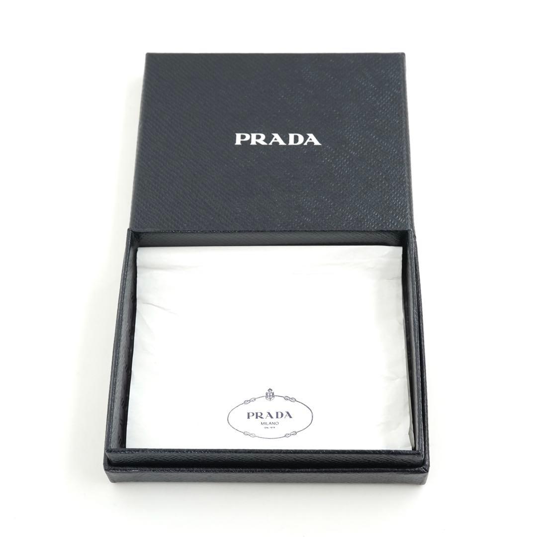 ✨未使用展示品・箱保証書付き✨　PRADA ミニ財布　サフィアーノレザー　レター