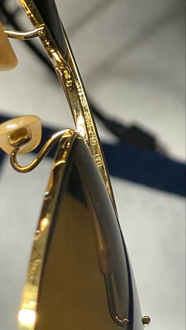 Bausch & Lomb社製のRay-Banサングラス