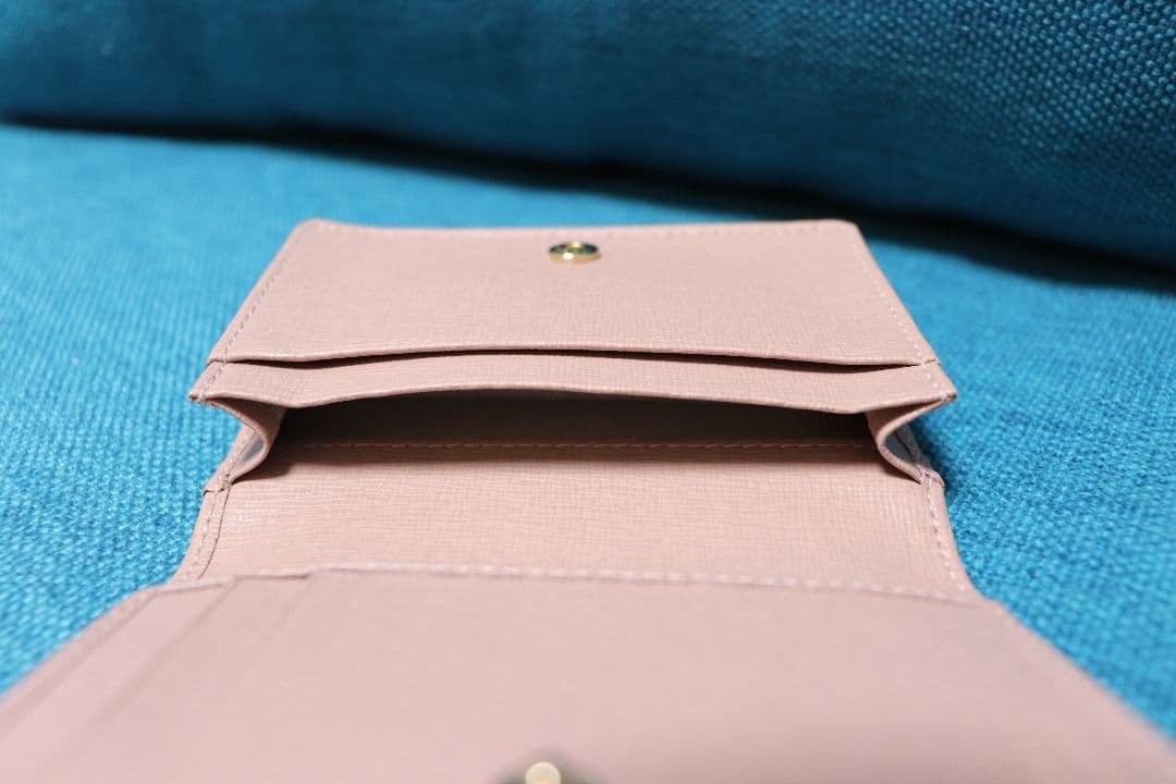 【こう】FURLA パスケース