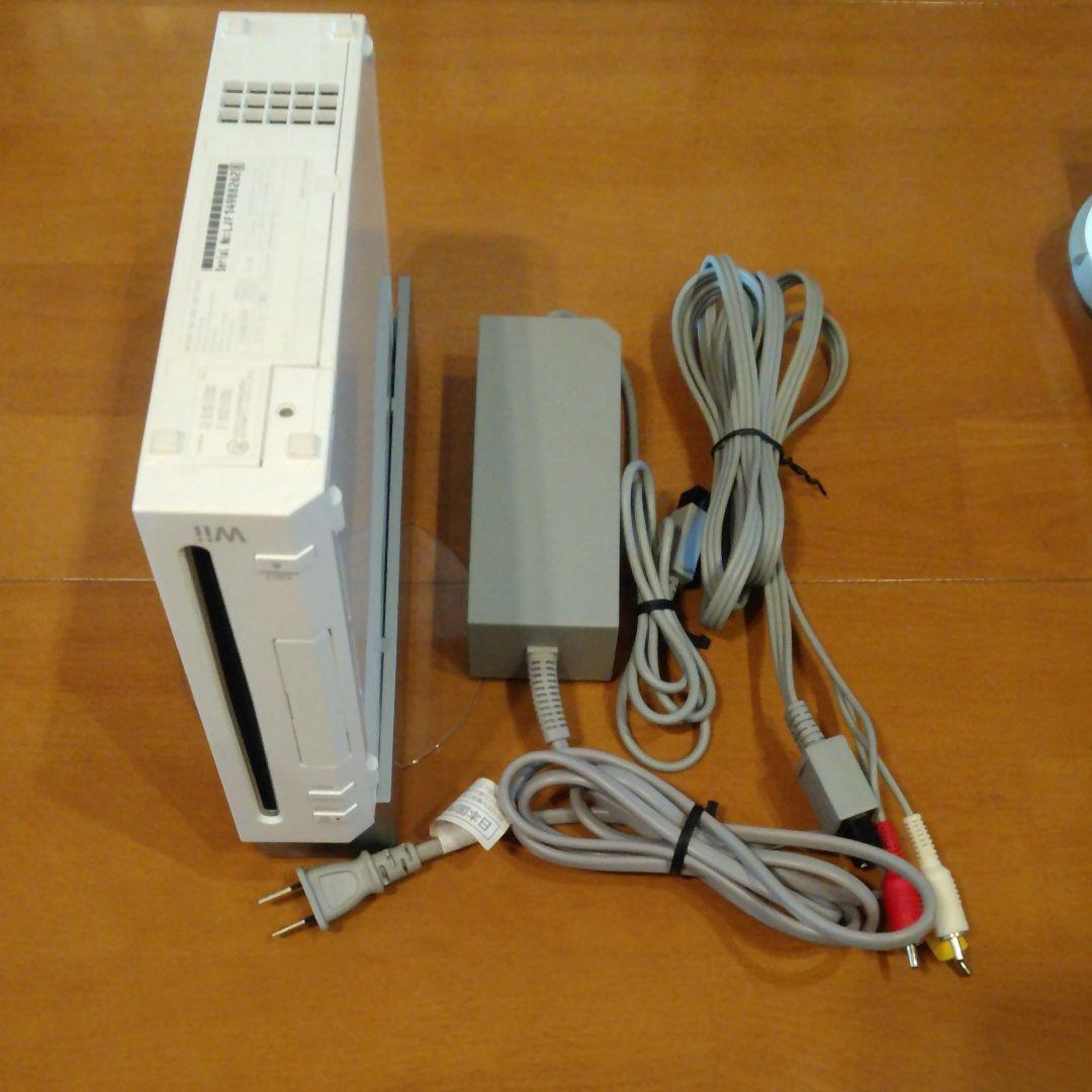 任天堂　Wii本体　コントローラー　バランスボードなど